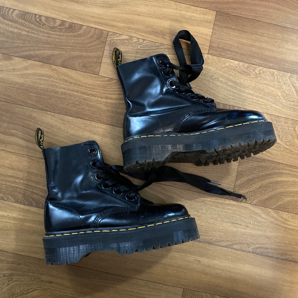 Dr. Martens Molly Platform Boots US 7 Black Buttero Leather Ribbon Lace Combat